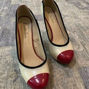 Well loved—fun size 7 shoes